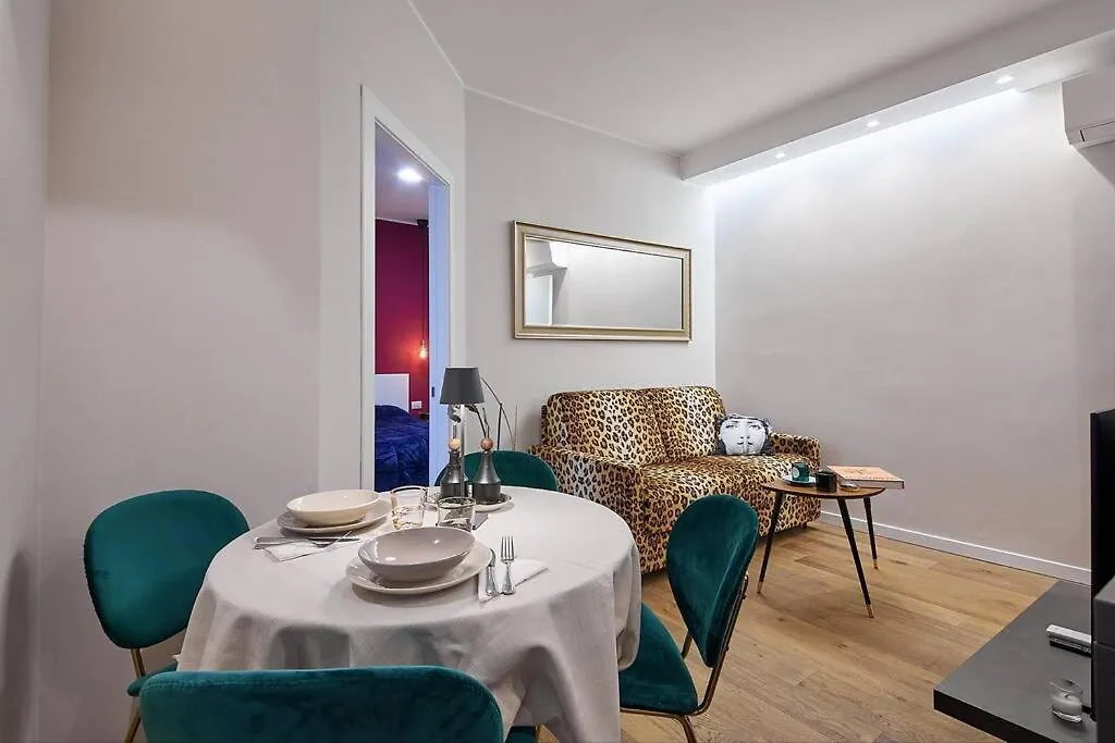 Appartamento Moderno Bilocale Chic 8 Min Dal Duomo Milano 0*,  Italia